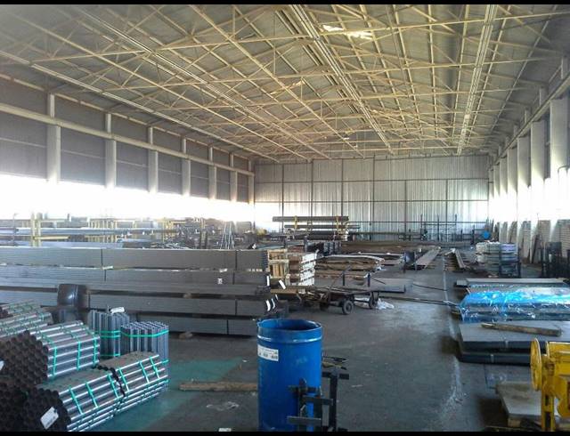 2,220M² FACTORY TO LET IN EPPING INDUSTRIAL